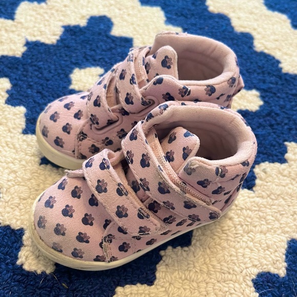 Baby Gap Disney Minnie Mouse High Top Sneakers - size 4 - Picture 2 of 2
